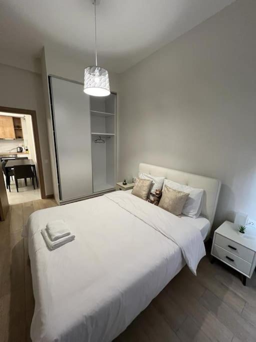 Cozy New Apartment Nearby Metro Athen Eksteriør billede